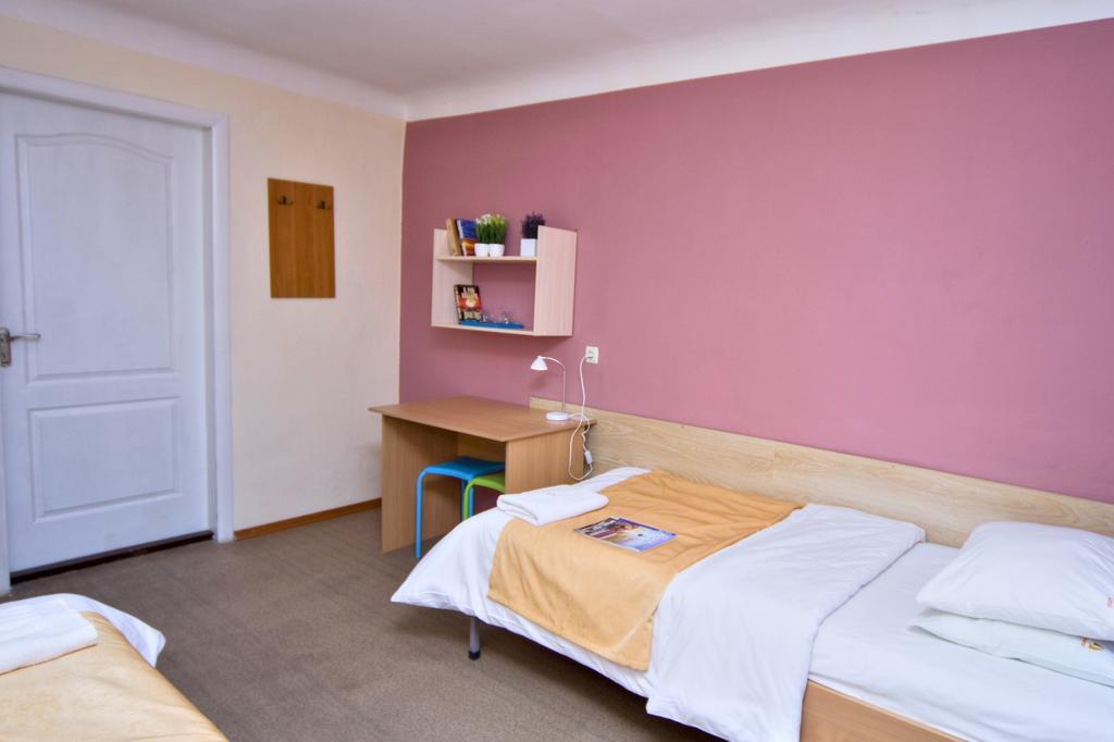 Hostel Podolski Plus Kiev Rom bilde